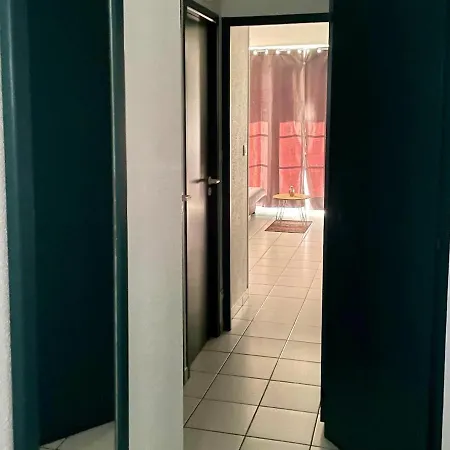 D'une Avec Piscine Partagee Et Jardin Amenage A Talmont Hilaire A 1 Km De La *