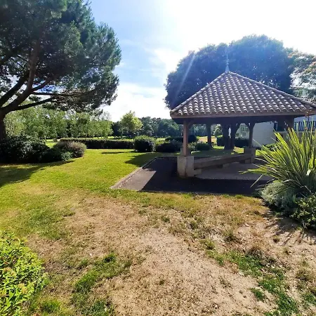 Apartment D'une Avec Piscine Partagee Et Jardin Amenage A Talmont Hilaire A 1 Km De La Saint-Hilaire-de-Talmont